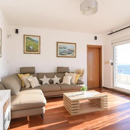 Helli Apartament Trogir